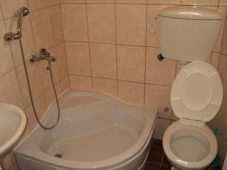 בודווה Guesthouse Sun Hostel מראה חיצוני תמונה